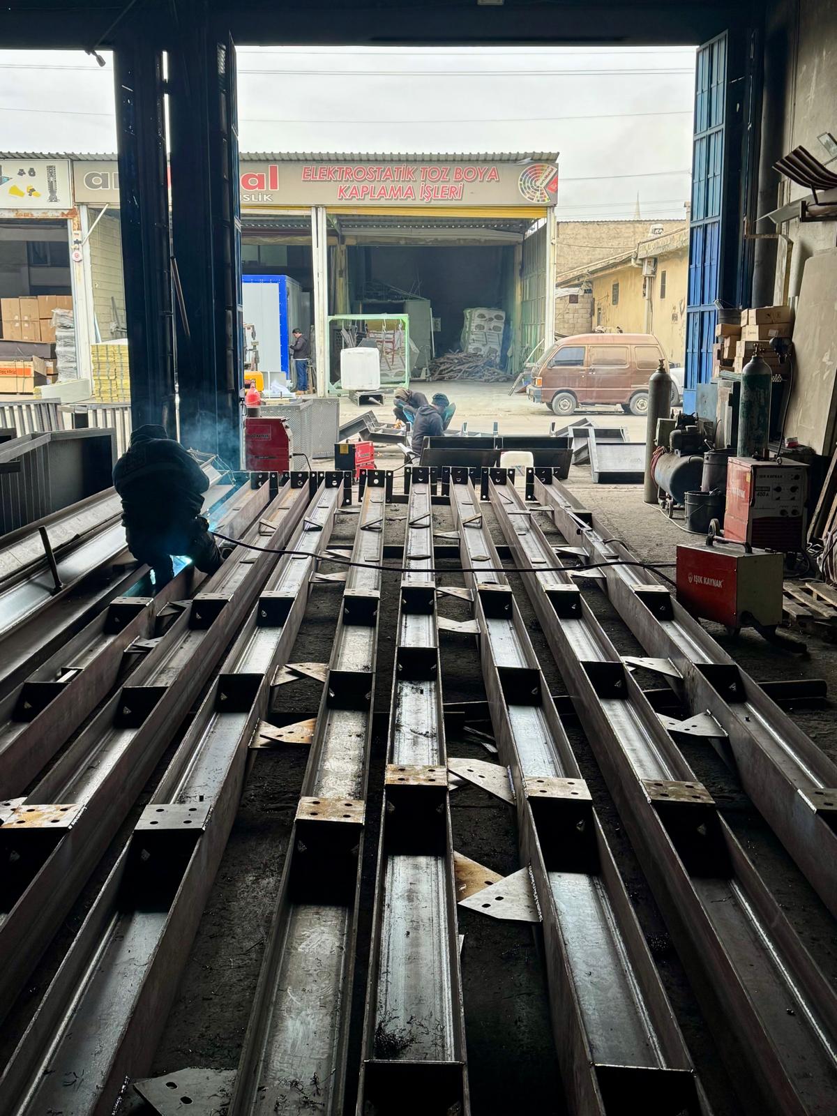 Ağır Çelik Merdiven